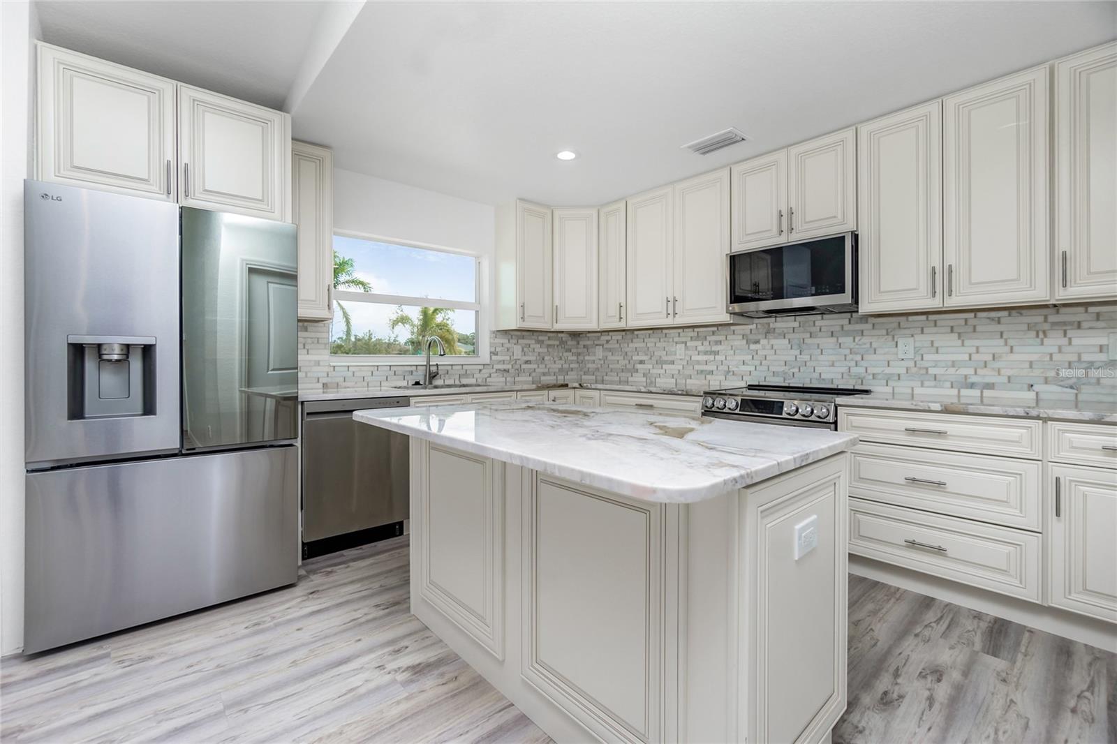 8099 Walbert St, Port Charlotte, FL 33981 — photo 6 of 55