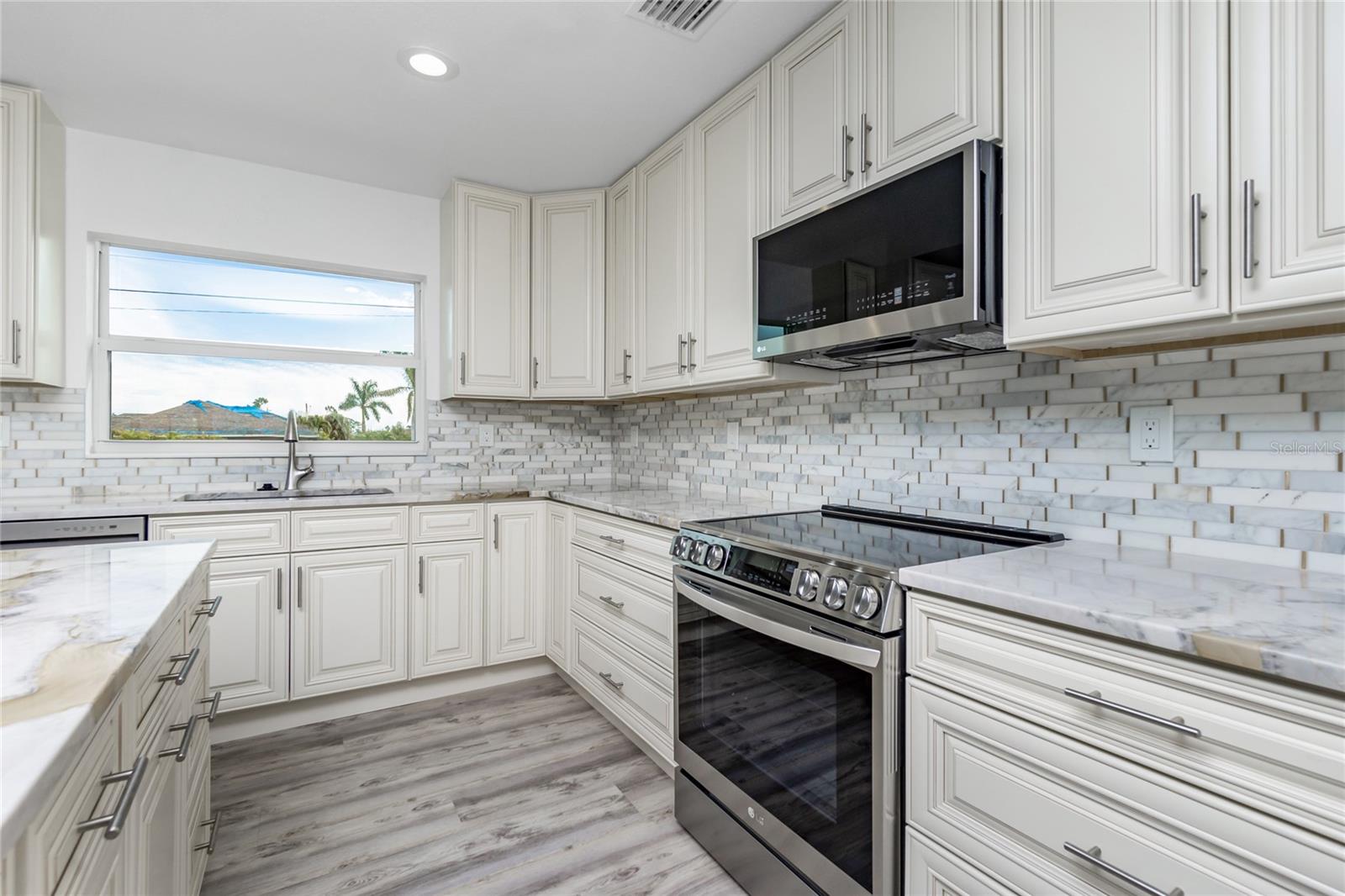 8099 Walbert St, Port Charlotte, FL 33981 — photo 7 of 55