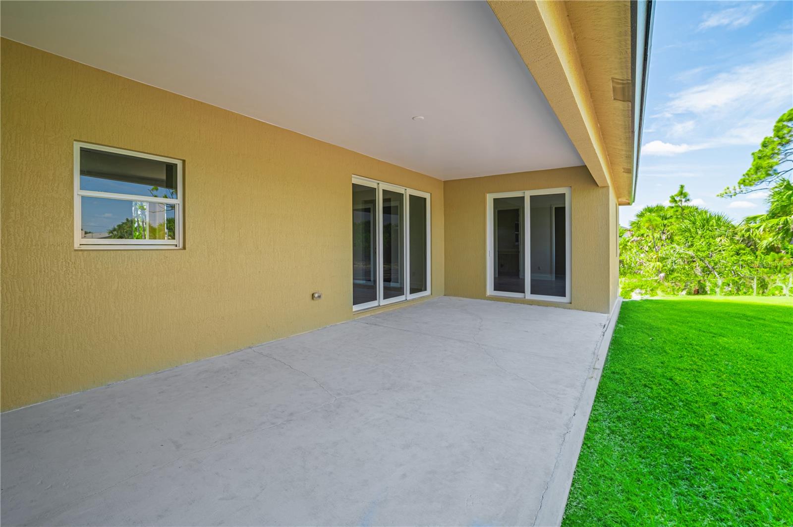 Xx 15101 Brainbridge Cir, Port Charlotte, FL 33981 · MLS# O6174005 — photo 11 of 26