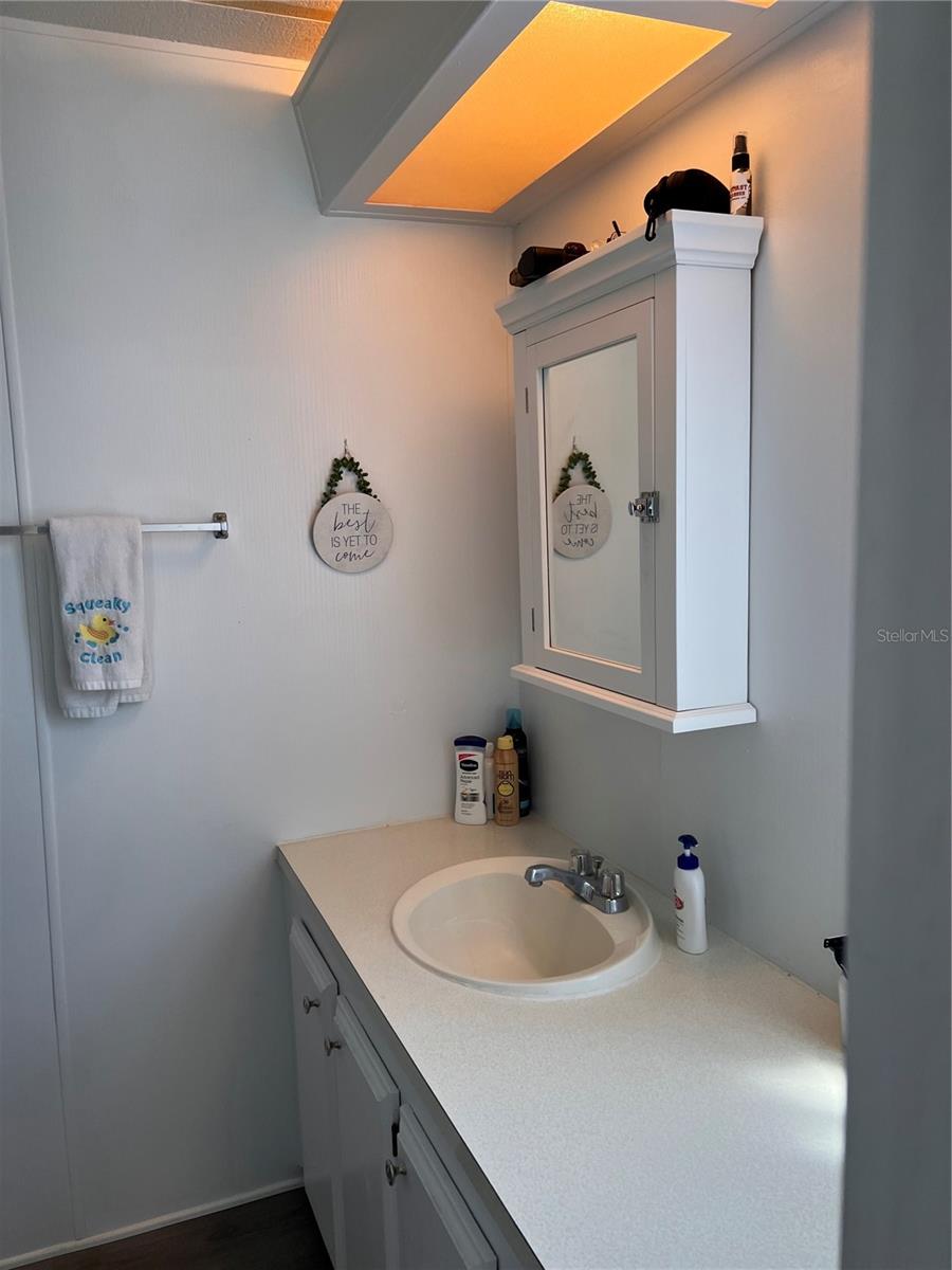 2nd BAthroom