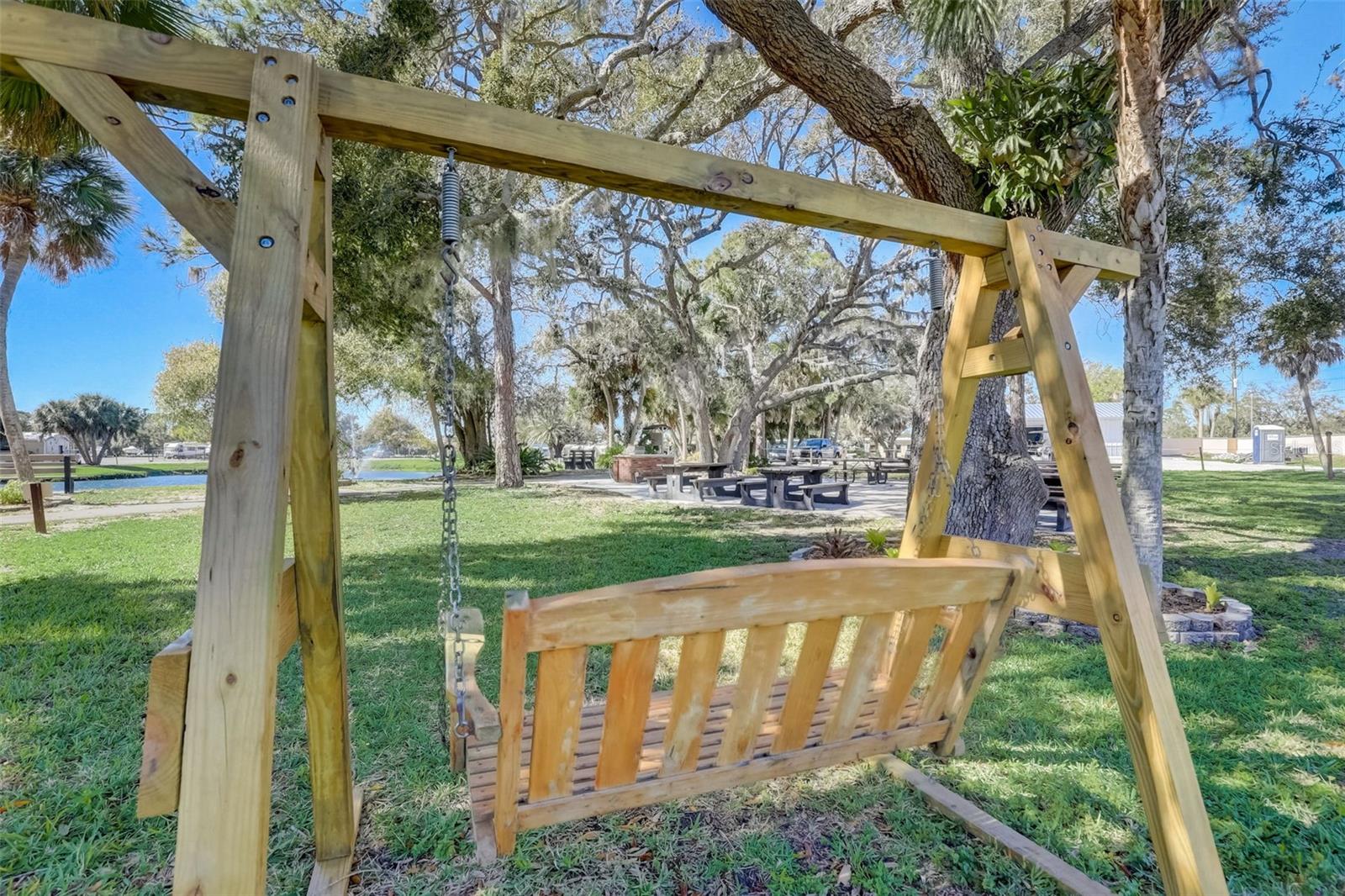 Alameda Isles Swing