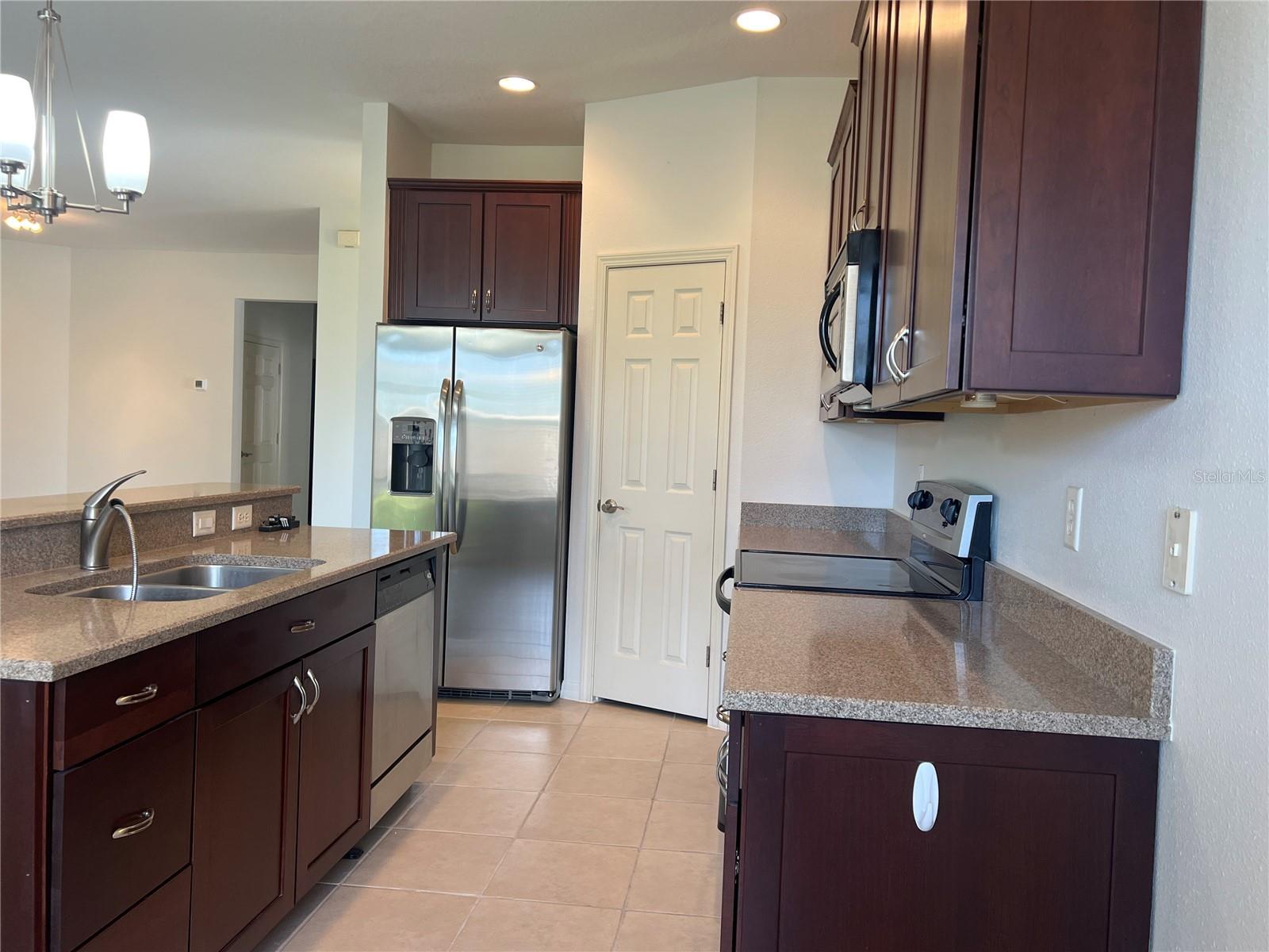 1498 Maseno Dr, Venice, FL 34292 — photo 9 of 40