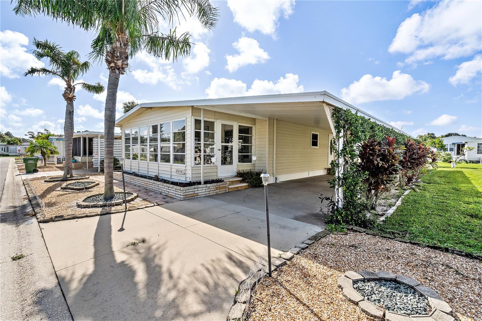 3410 Spanish Oak Ter, Sarasota, FL 34237 — photo 11 of 47