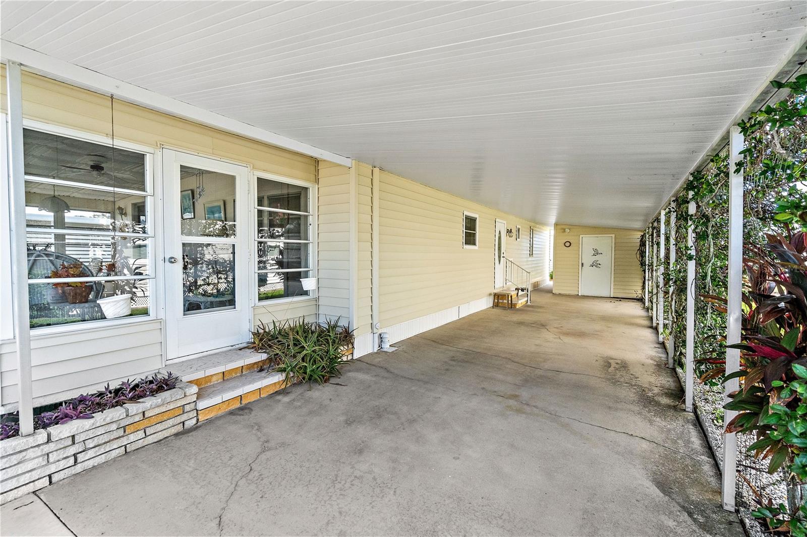 3410 Spanish Oak Ter, Sarasota, FL 34237 — photo 33 of 47
