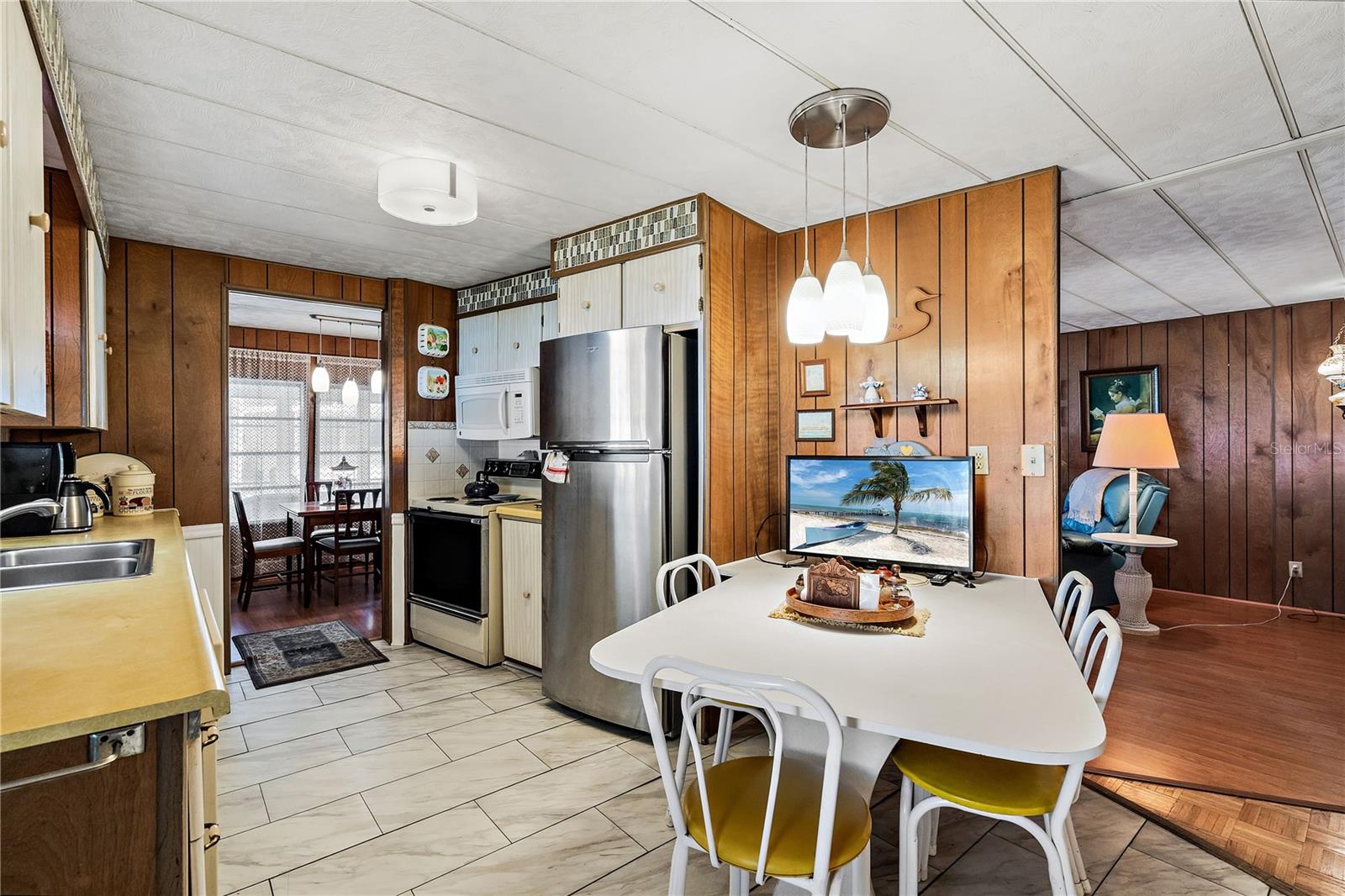 3410 Spanish Oak Ter, Sarasota, FL 34237 — photo 5 of 47