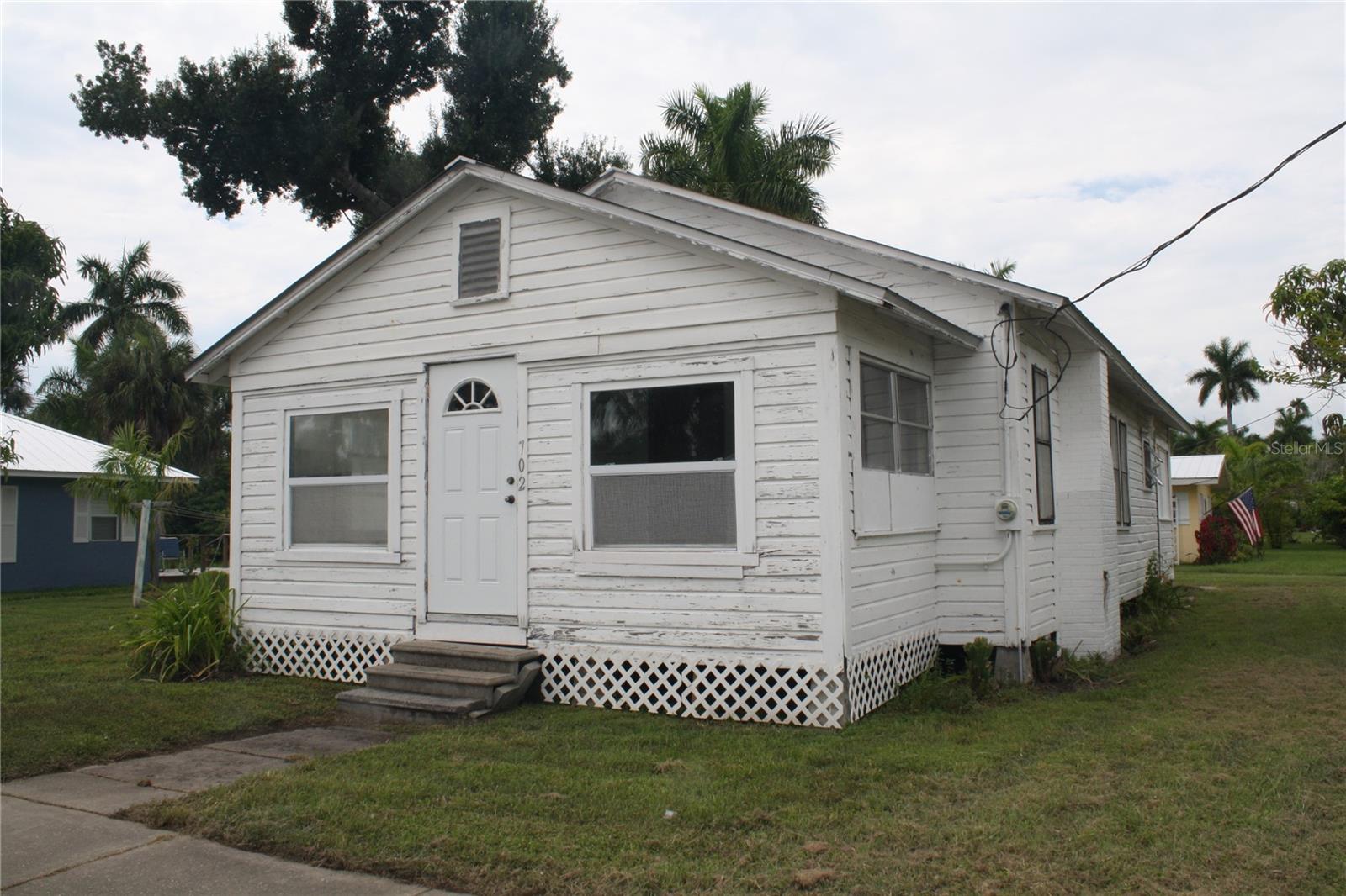 702 W Olympia Ave, Punta Gorda, FL 33950 — photo 3 of 30
