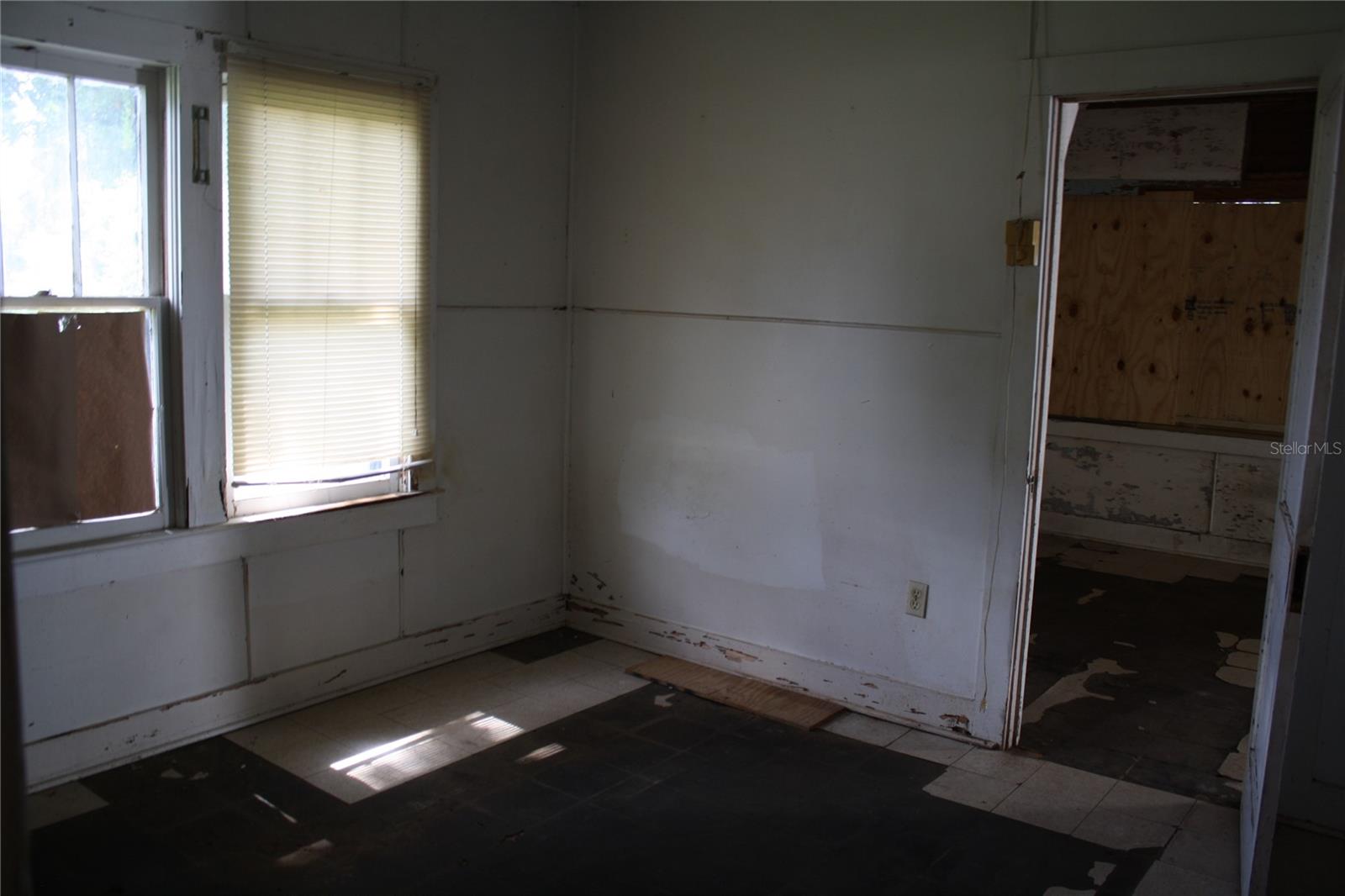 702 W Olympia Ave, Punta Gorda, FL 33950 — photo 27 of 30