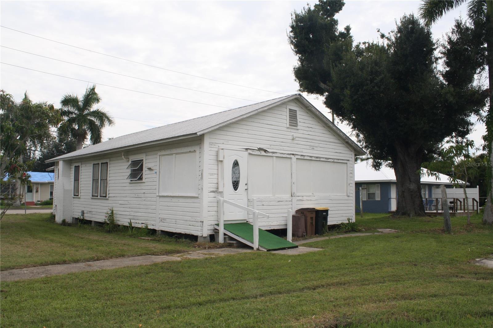 702 W Olympia Ave, Punta Gorda, FL 33950 — photo 6 of 30