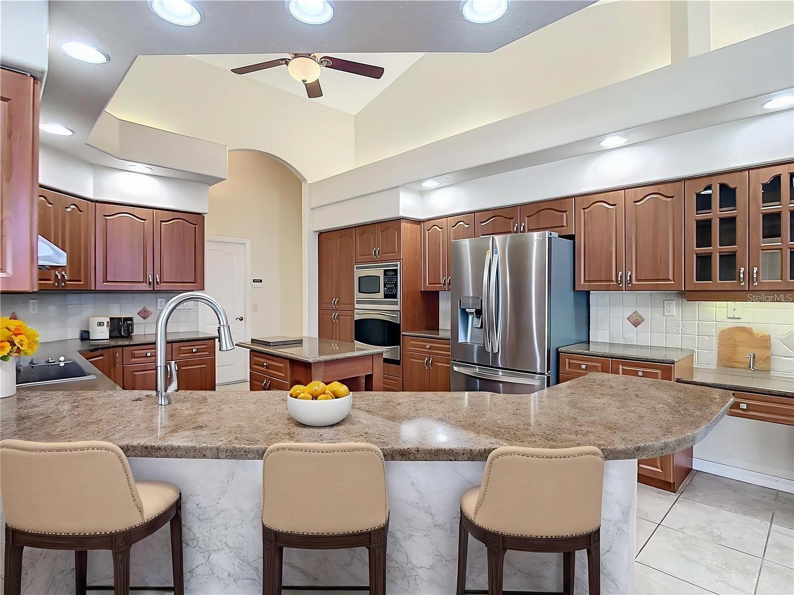 GOURMET KITCHEN VIRTUAL STAGING