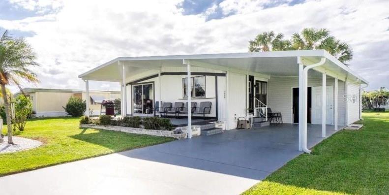 1520 Blue Heron Dr