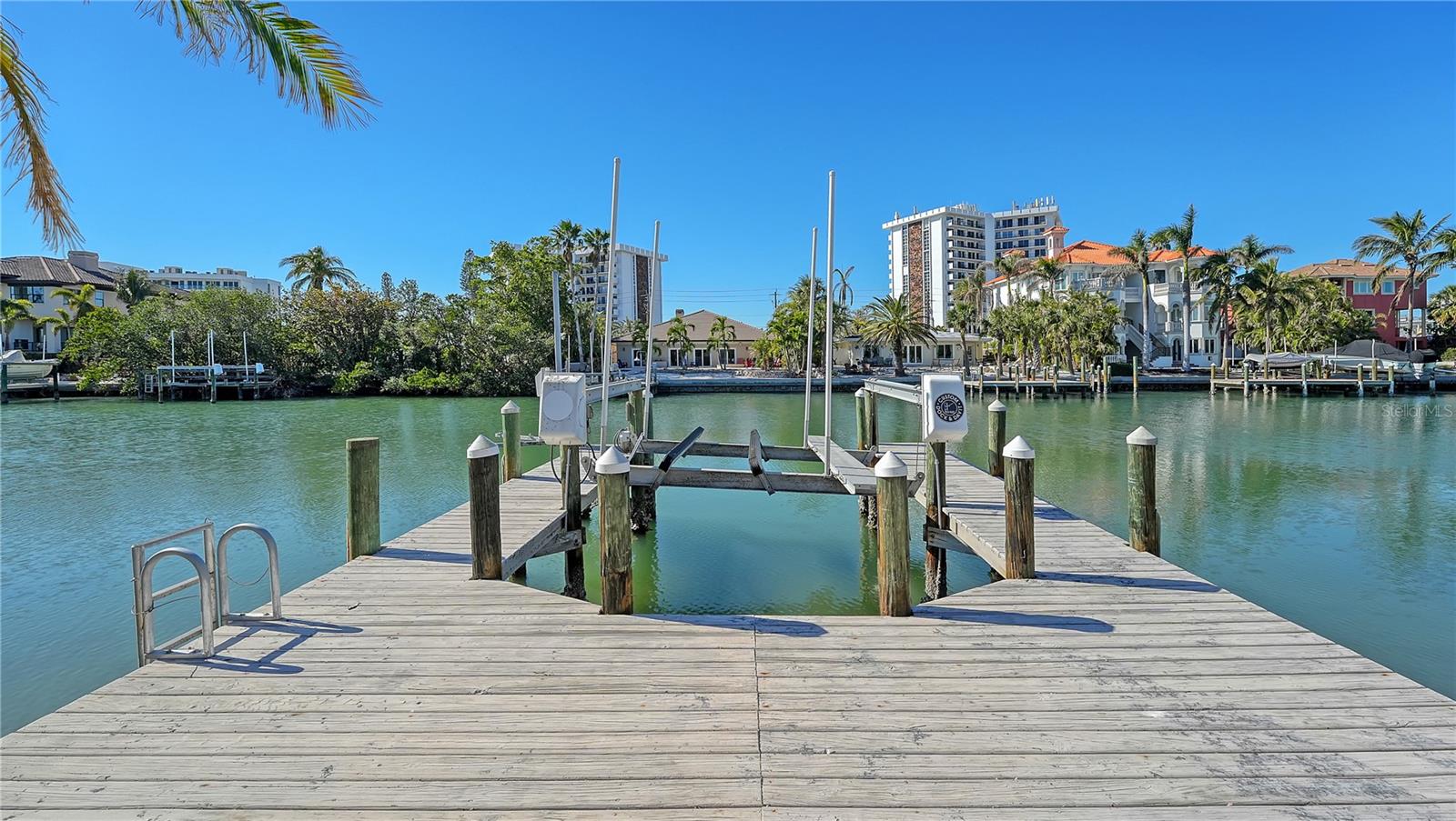 515 S Washington Dr, Sarasota, FL 34236 — photo 20 of 22