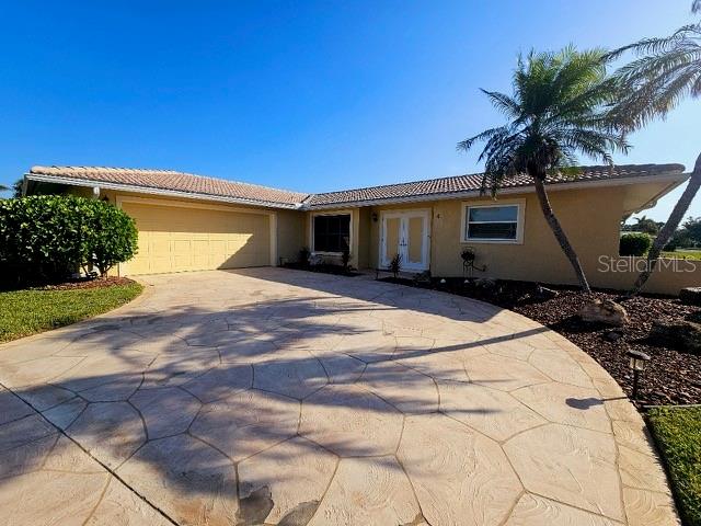 4 Windsor Dr, Englewood, FL 34223 — photo 2 of 67