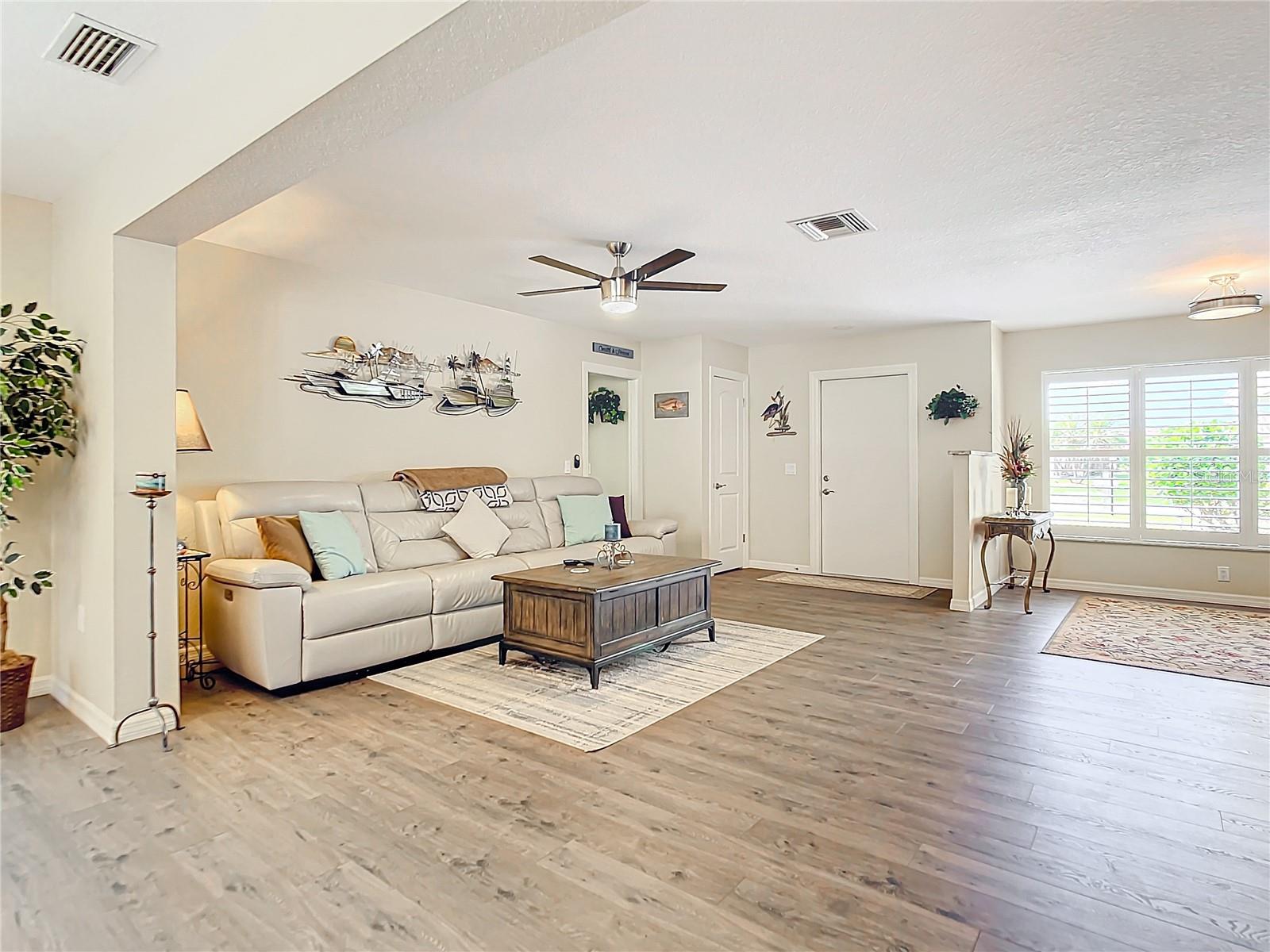 4 Windsor Dr, Englewood, FL 34223 — photo 15 of 67