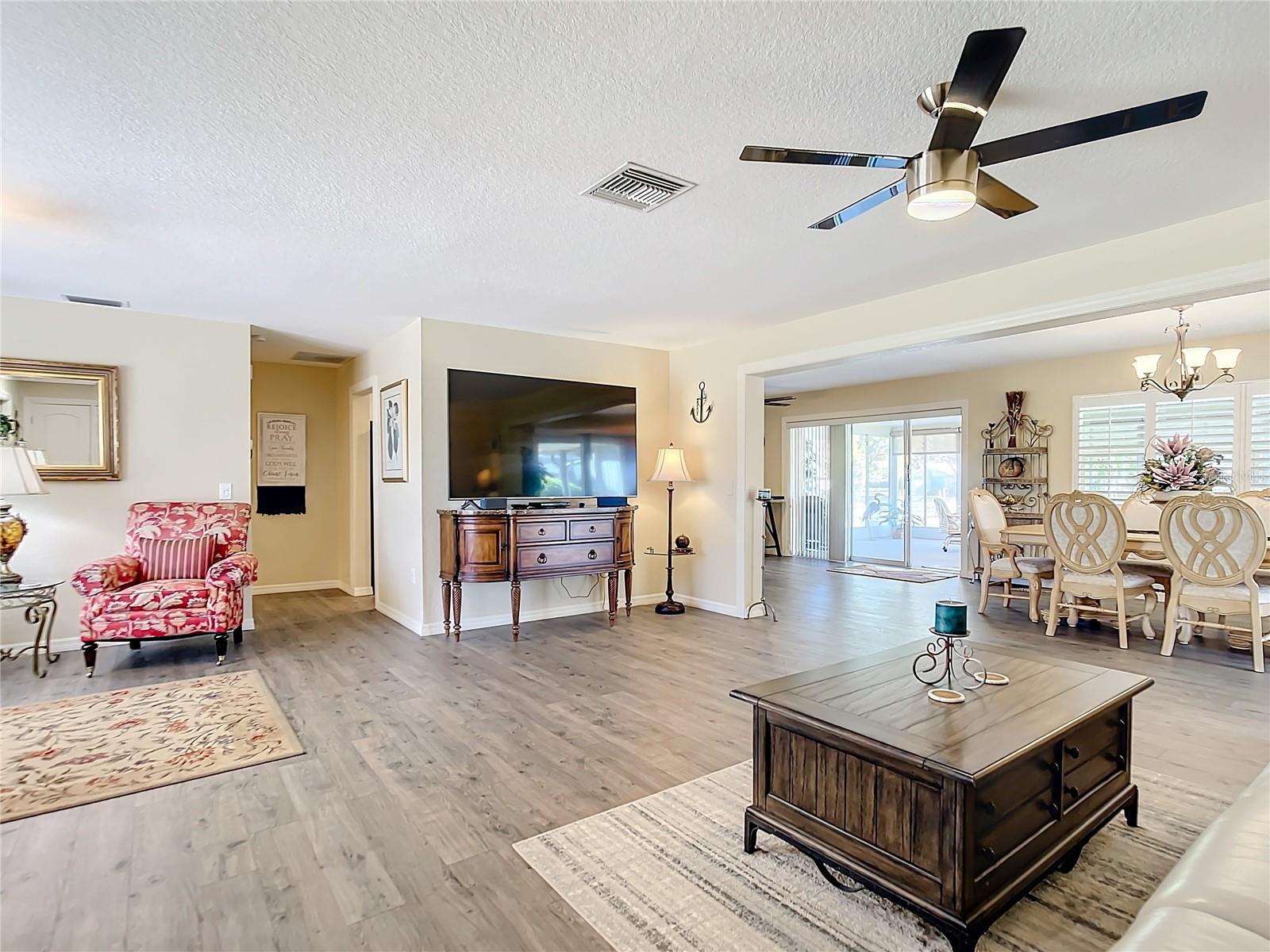 4 Windsor Dr, Englewood, FL 34223 — photo 17 of 67