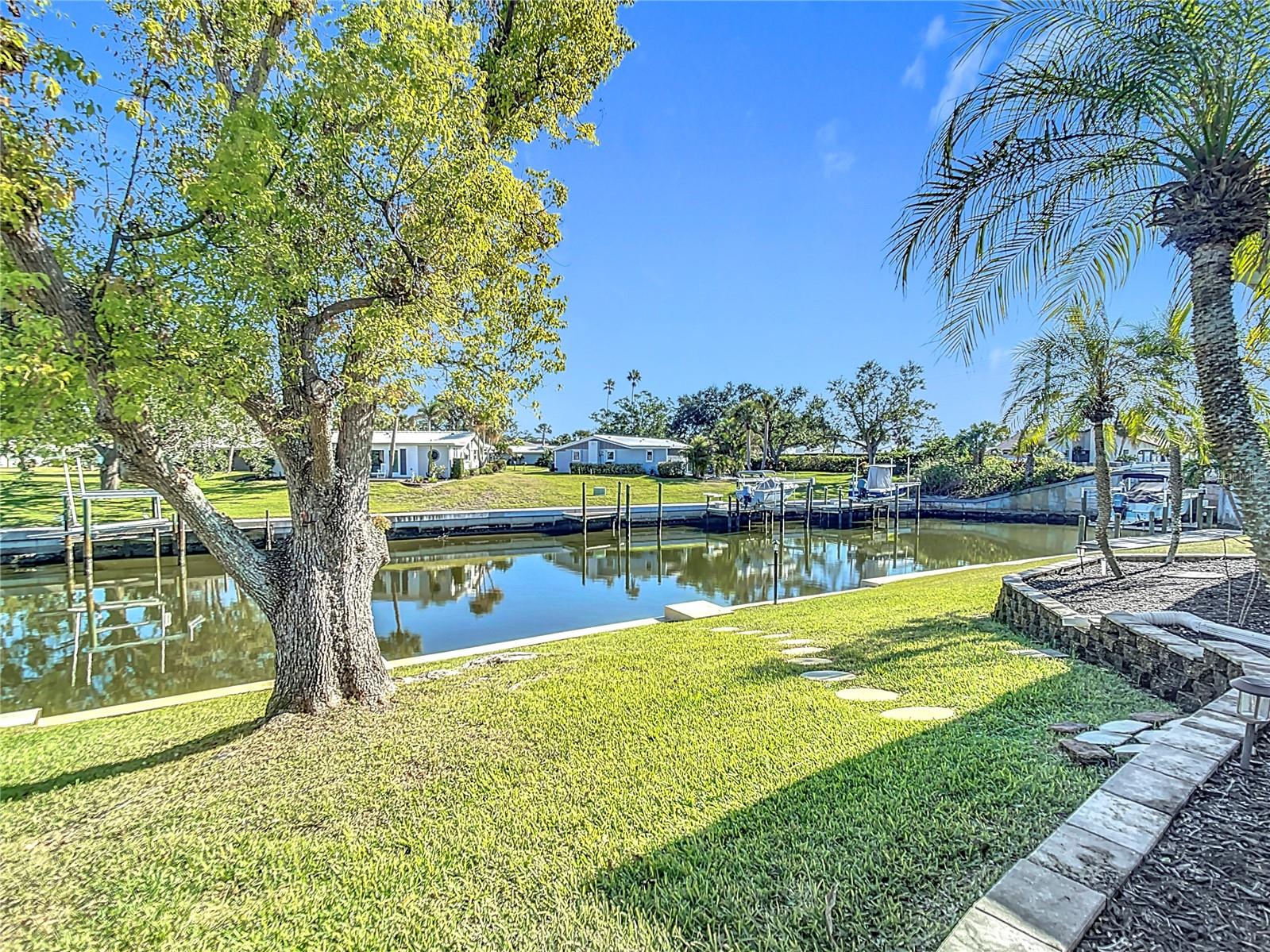 4 Windsor Dr, Englewood, FL 34223 — photo 4 of 67