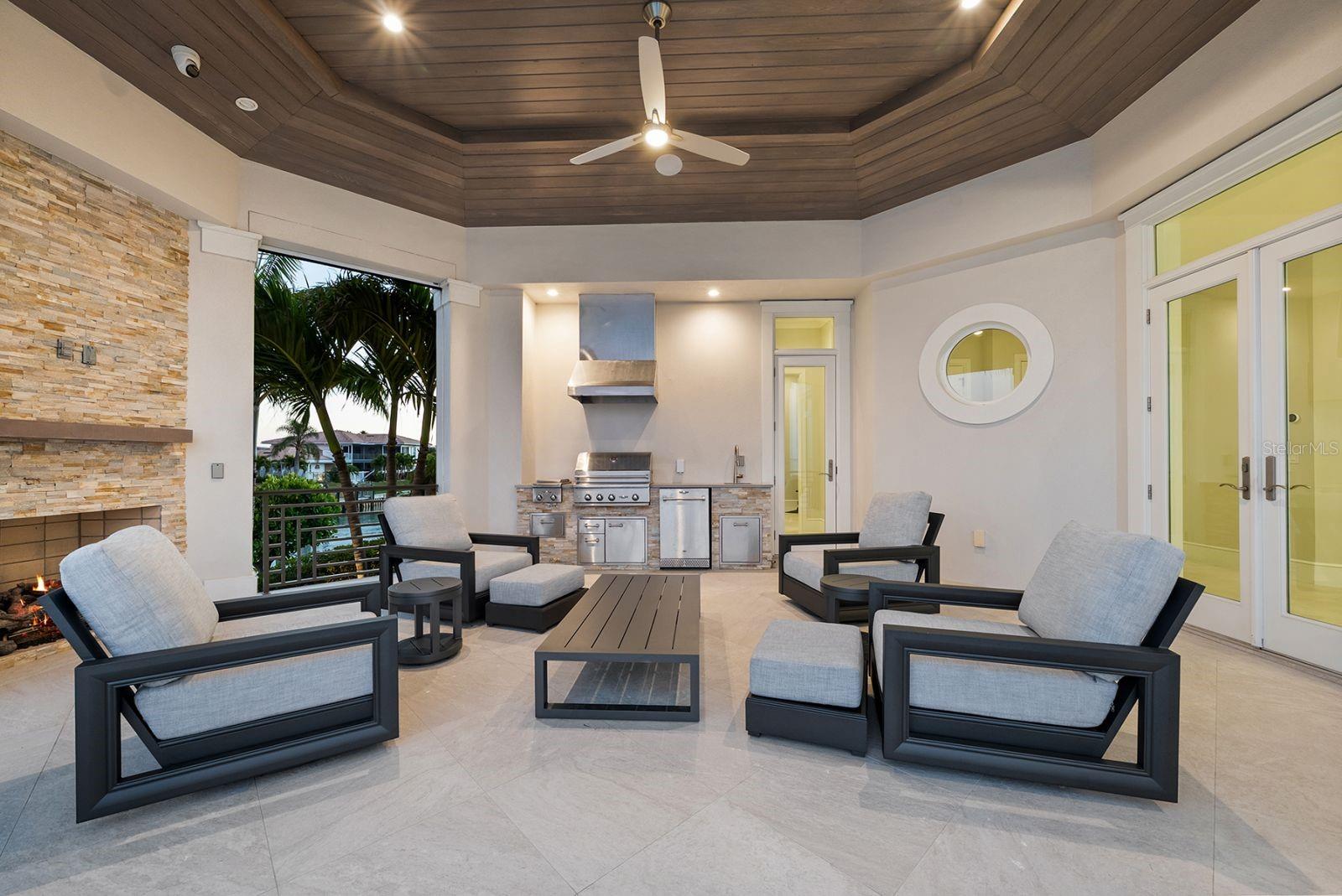 Evening Photo of Surround Lanai