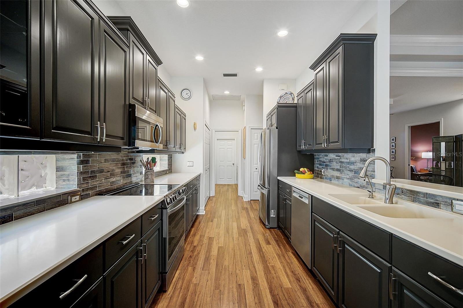 293 Turquoise Ln, Osprey, FL 34229 — photo 11 of 44