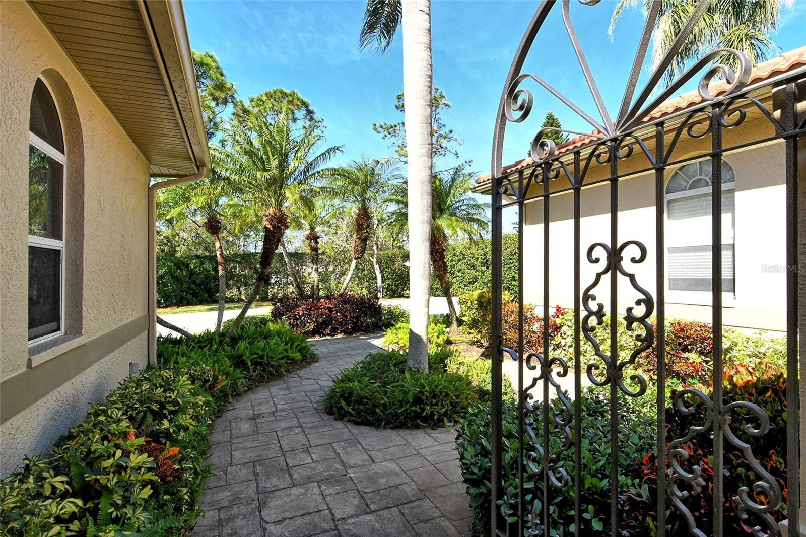 3416 W Chelmsford Ct #2, Sarasota, FL 34235 — photo 6 of 89
