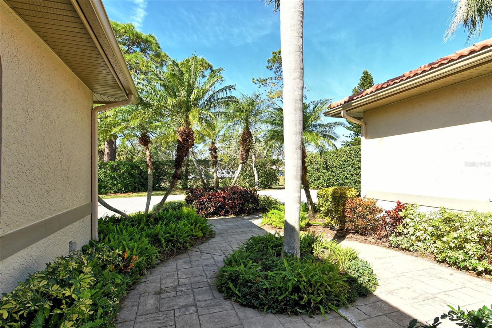 3416 W Chelmsford Ct #2, Sarasota, FL 34235 — photo 7 of 89
