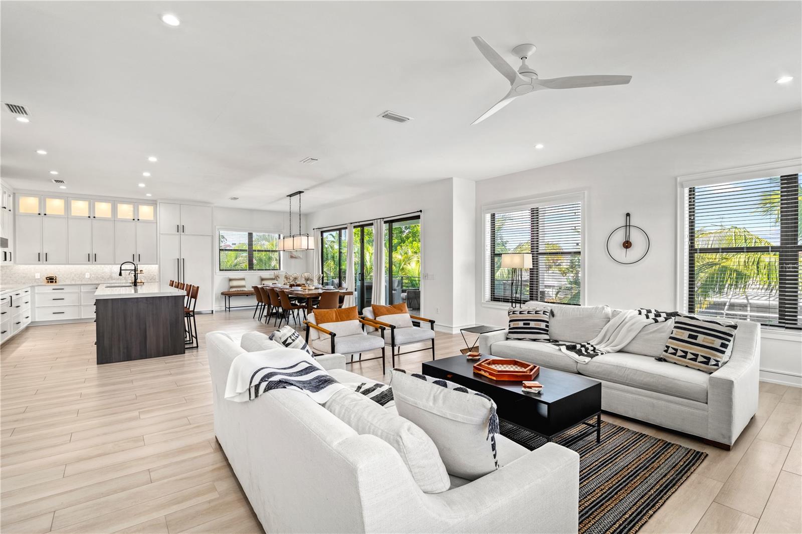 171 McKinley Dr, Sarasota, FL 34236 — photo 11 of 69