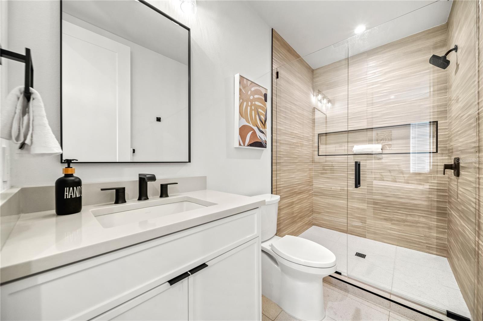 171 McKinley Dr, Sarasota, FL 34236 — photo 15 of 69