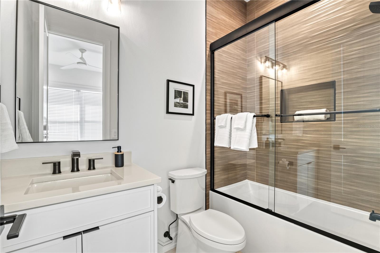 171 McKinley Dr, Sarasota, FL 34236 — photo 19 of 69