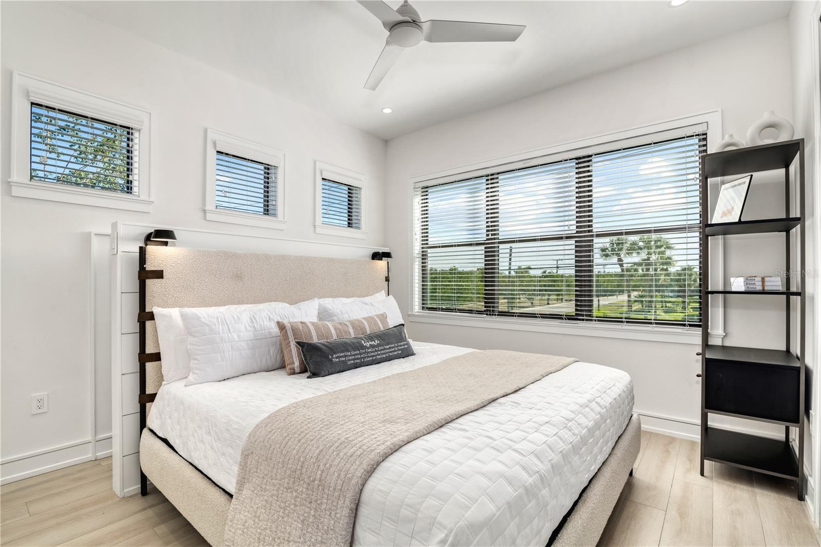 171 McKinley Dr, Sarasota, FL 34236 — photo 20 of 69