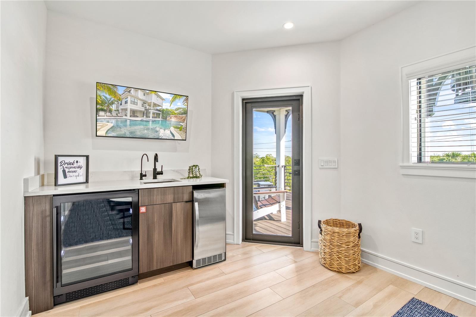 171 McKinley Dr, Sarasota, FL 34236 — photo 36 of 69