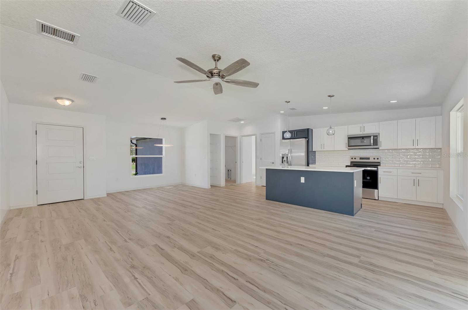 5049 Birdsong St, North Port, FL 34291 — photo 8 of 37