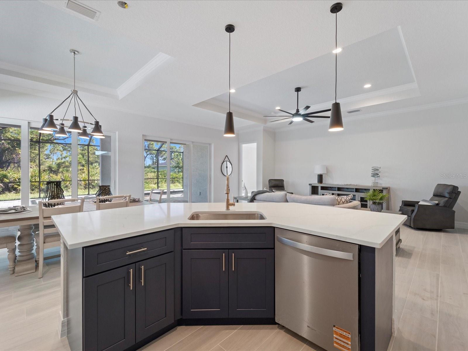 Kitchen with gorgeous QUARTZ