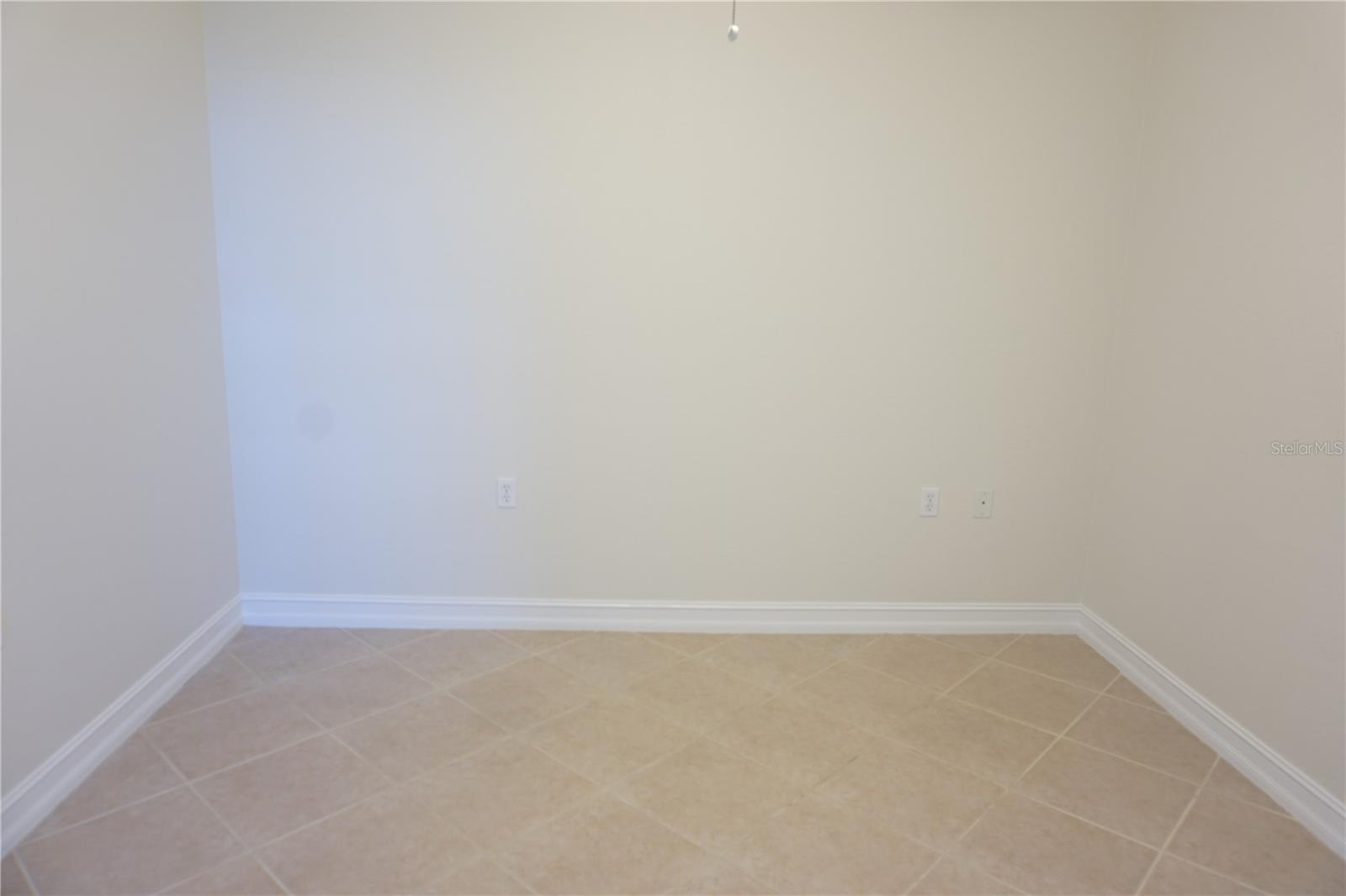 Office/den/flex room