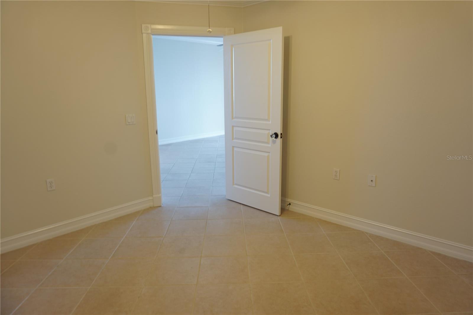 Office/den/flex room