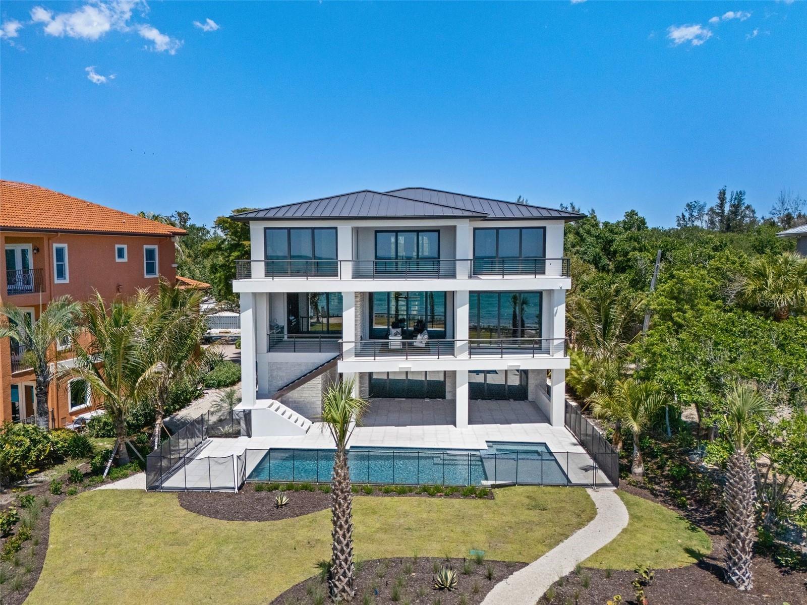 7324 Point of Rocks Rd, Sarasota, FL 34242 — photo 7 of 95