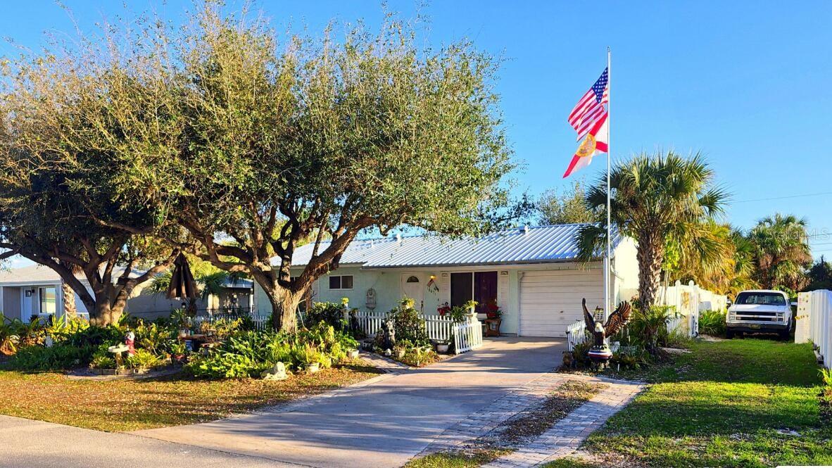 18671 Kerrville Cir, Port Charlotte, FL 33948 — photo 1 of 9