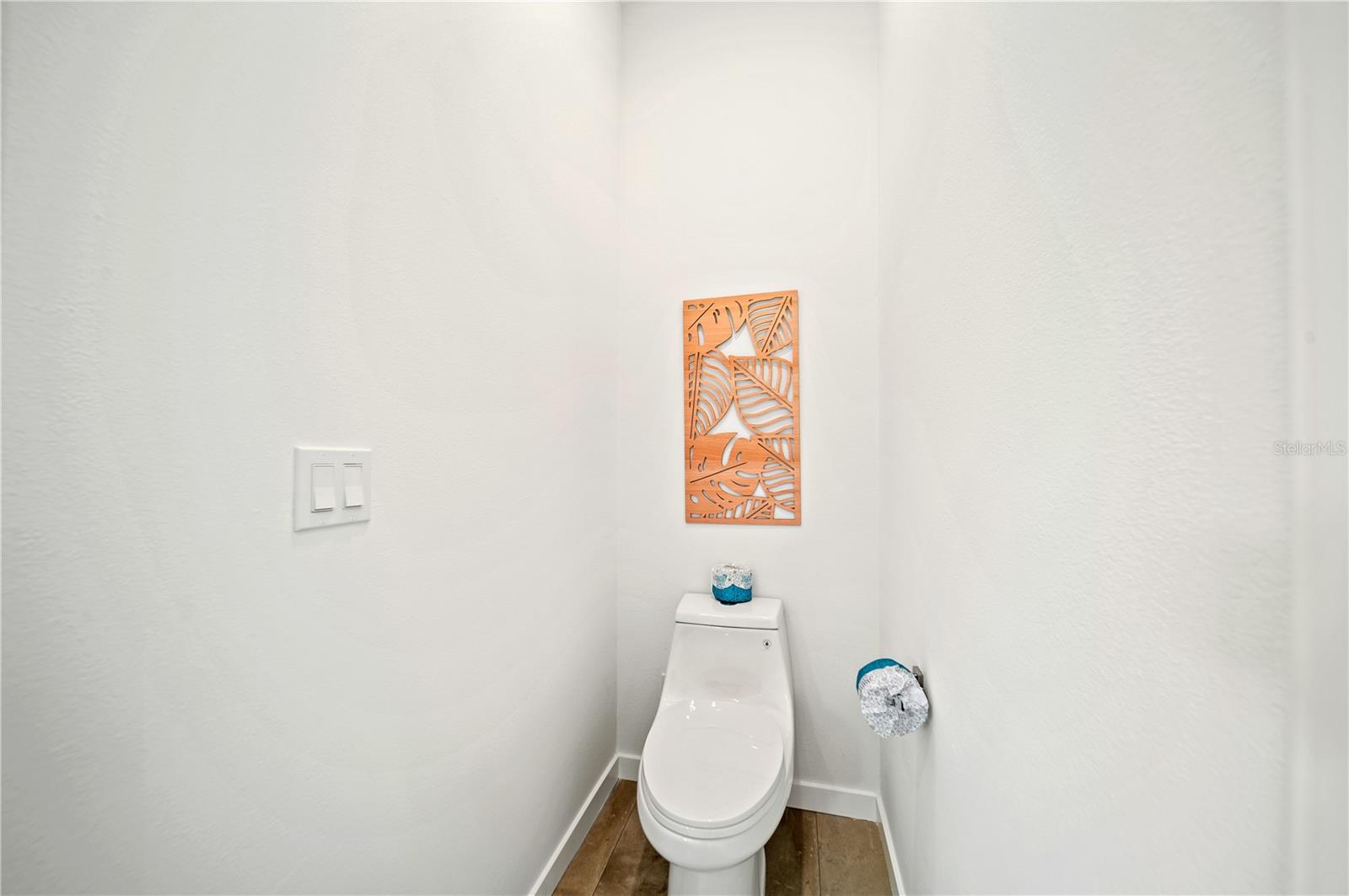 2327 Hillview St, Sarasota, FL 34239 — photo 29 of 52