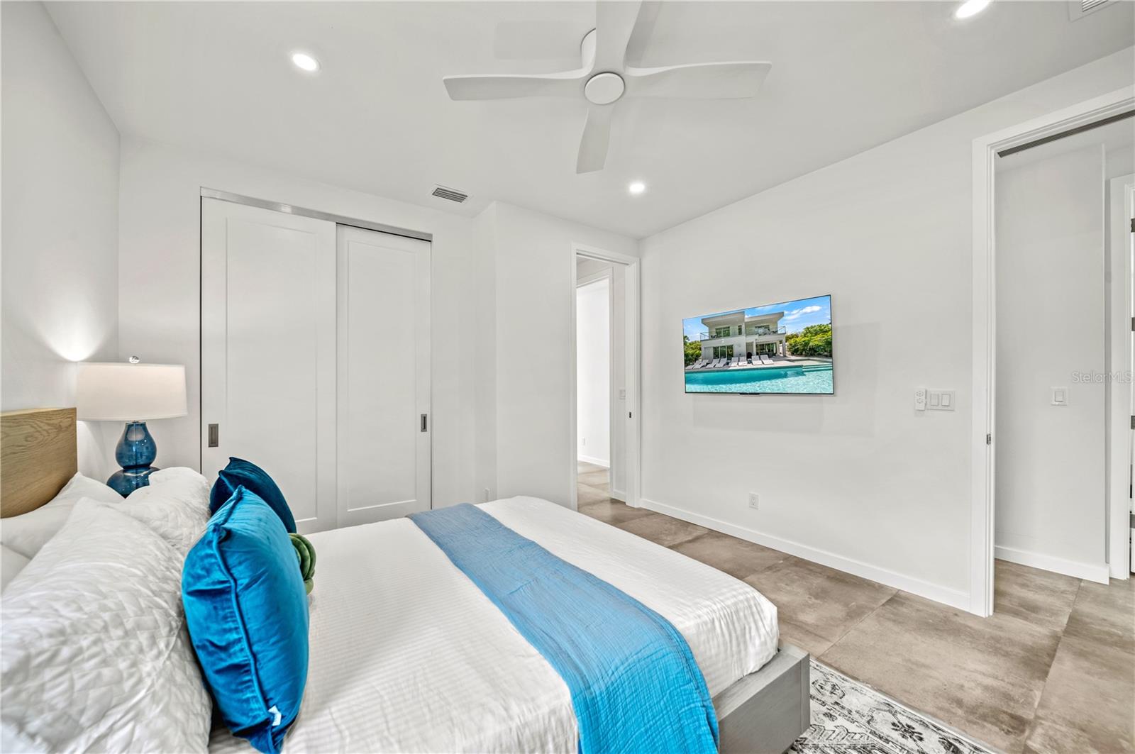2327 Hillview St, Sarasota, FL 34239 — photo 35 of 52