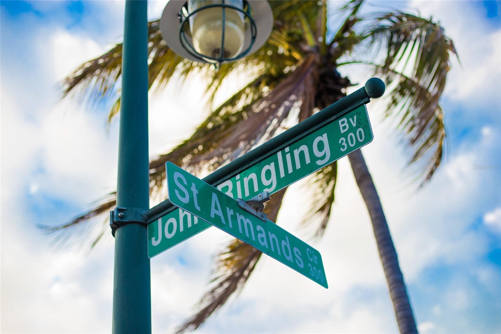 St Armands street signs