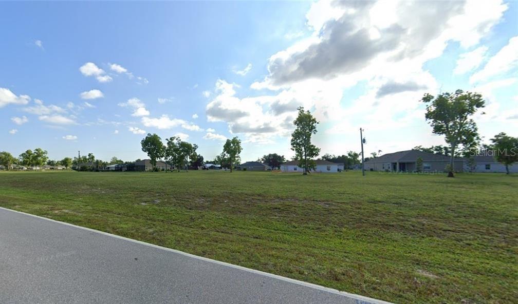 25482 Doredo Dr