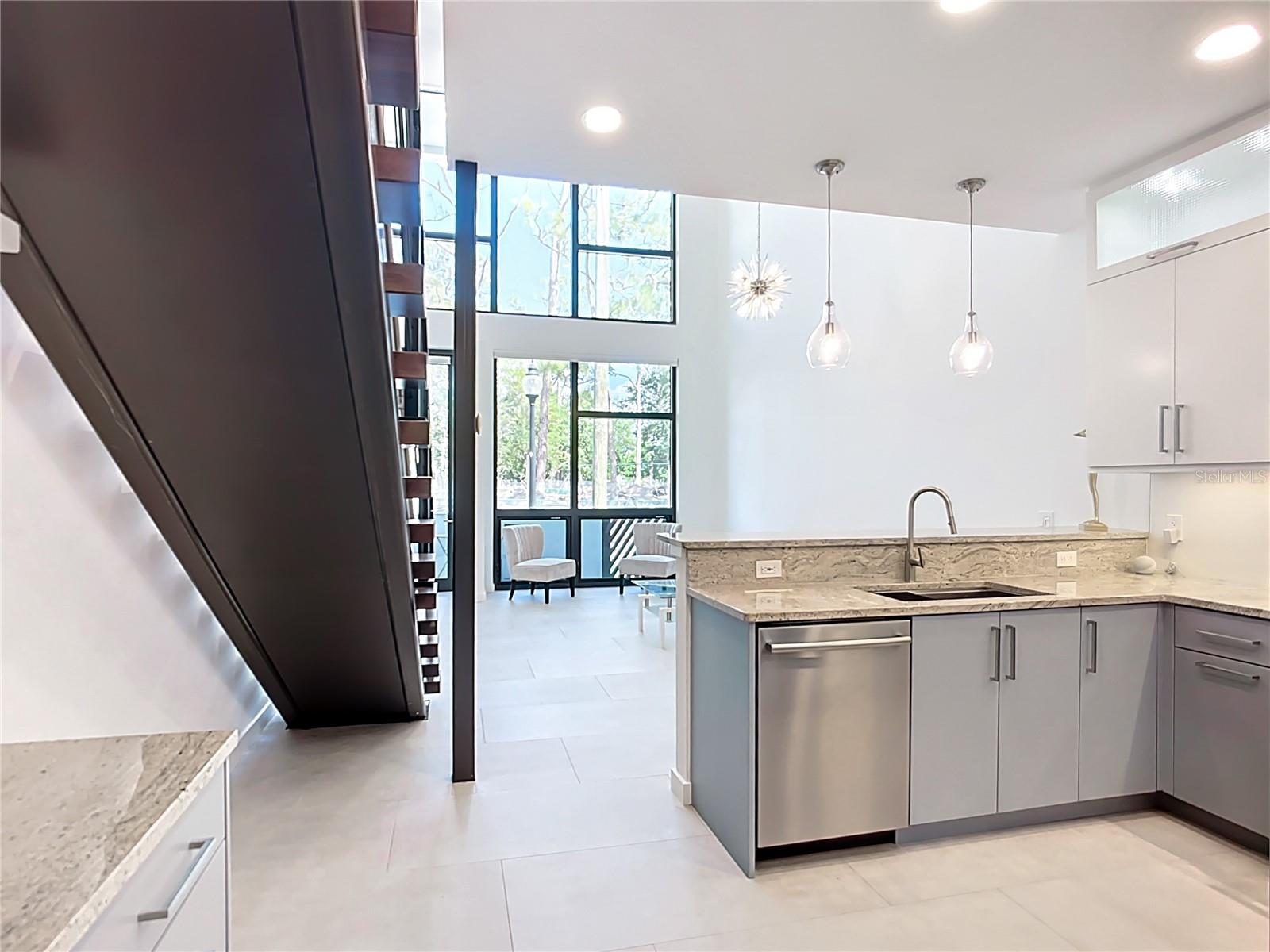 941 N Osprey Ave, Sarasota, FL 34236 — photo 24 of 53