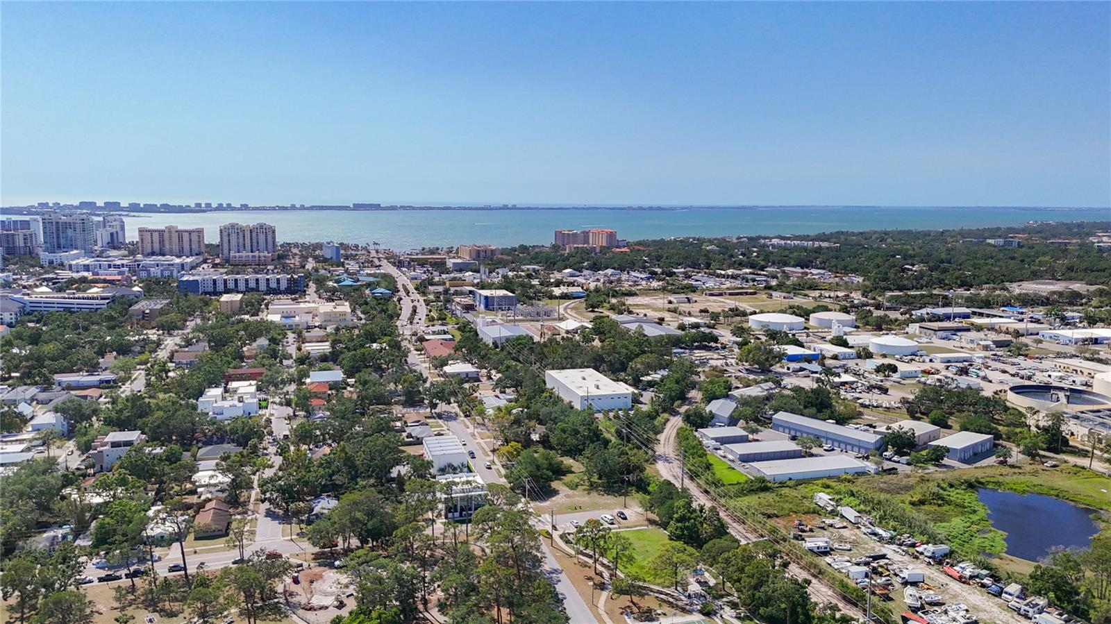 941 N Osprey Ave, Sarasota, FL 34236 — photo 4 of 53