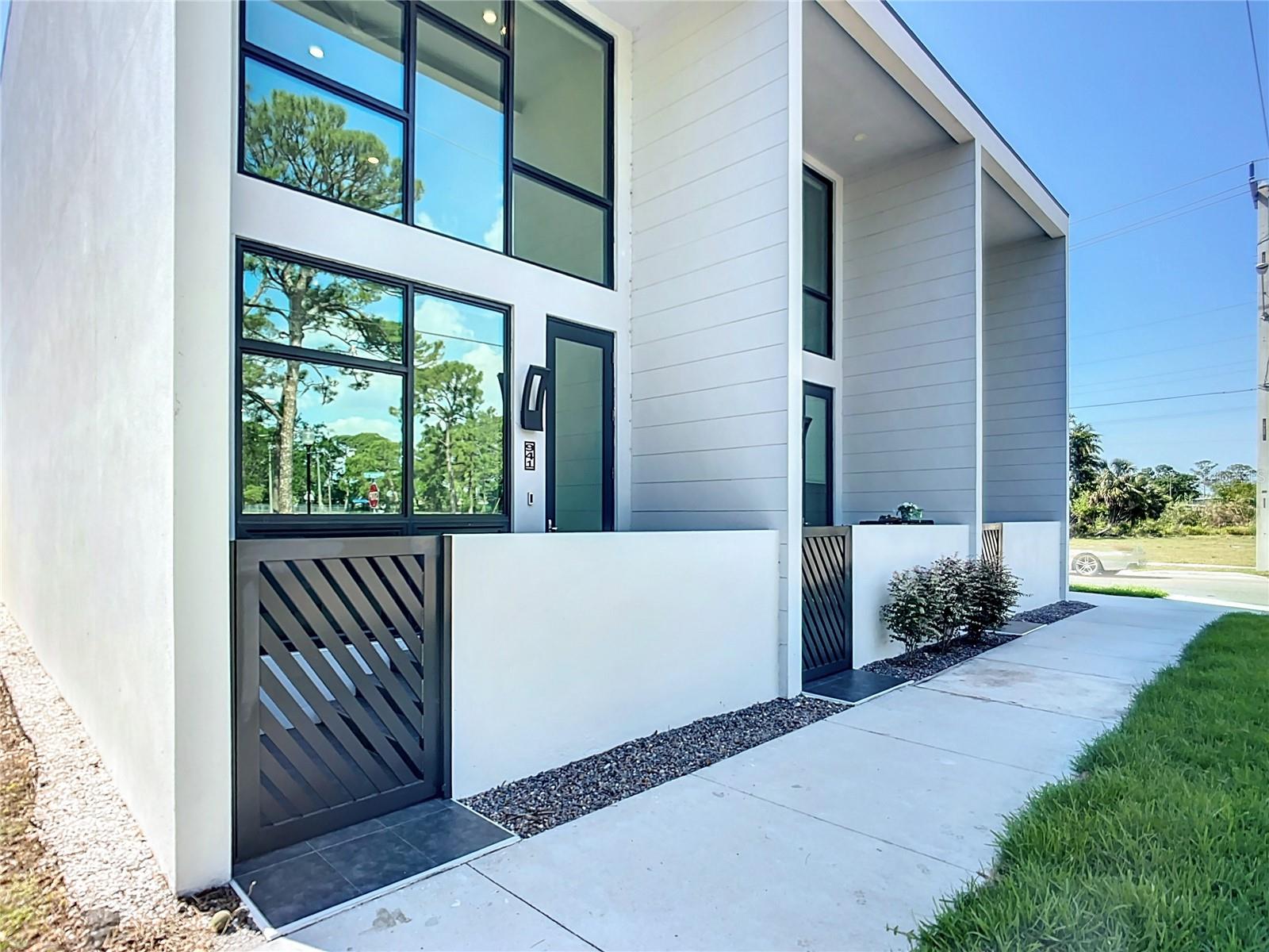 941 N Osprey Ave, Sarasota, FL 34236 — photo 10 of 53