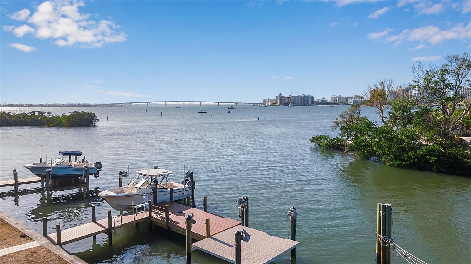 1479 Bay Point Dr, Sarasota, FL 34236 — photo 11 of 29