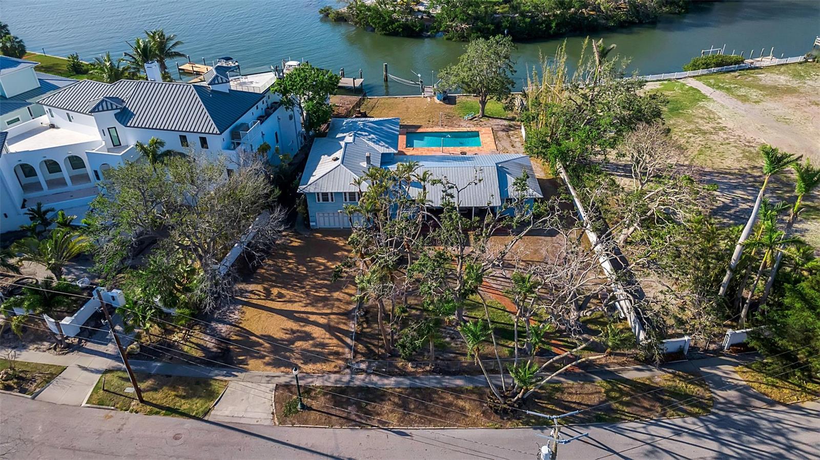 1479 Bay Point Dr, Sarasota, FL 34236 — photo 18 of 29
