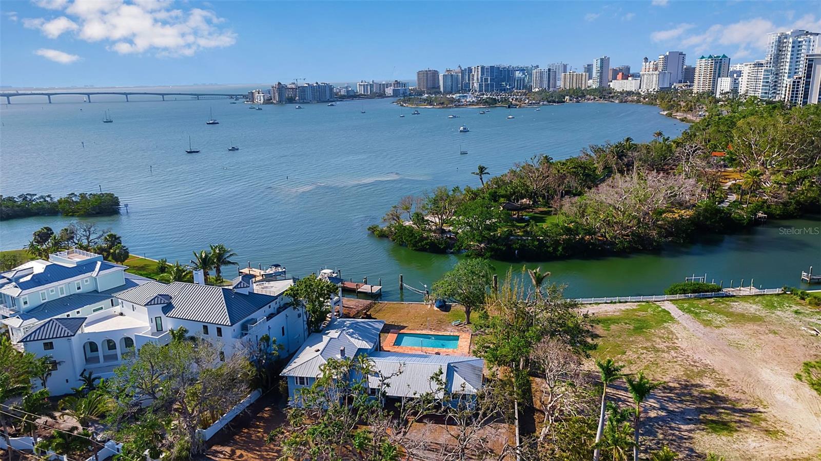 1479 Bay Point Dr, Sarasota, FL 34236 — photo 4 of 29