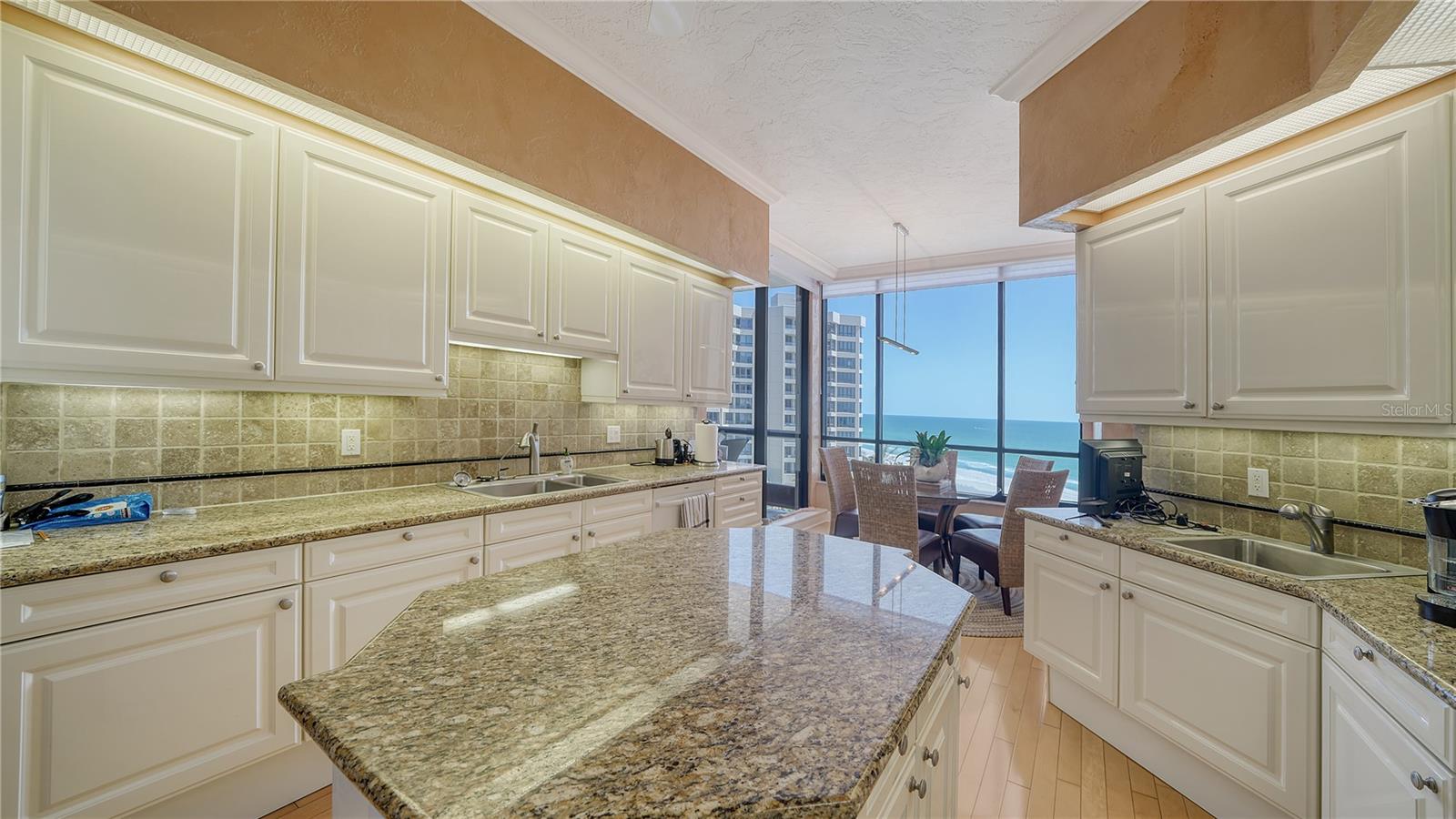 1241 Gulf of Mexico Dr #603, Longboat Key, FL 34228 — photo 17 of 64