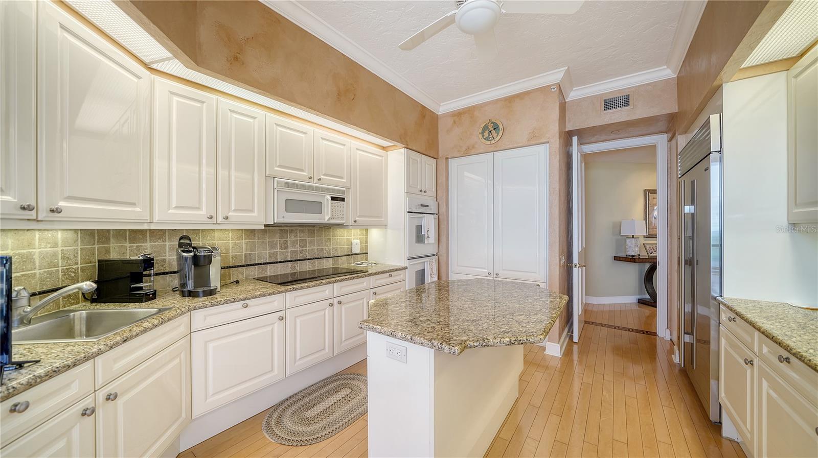 1241 Gulf of Mexico Dr #603, Longboat Key, FL 34228 — photo 21 of 64