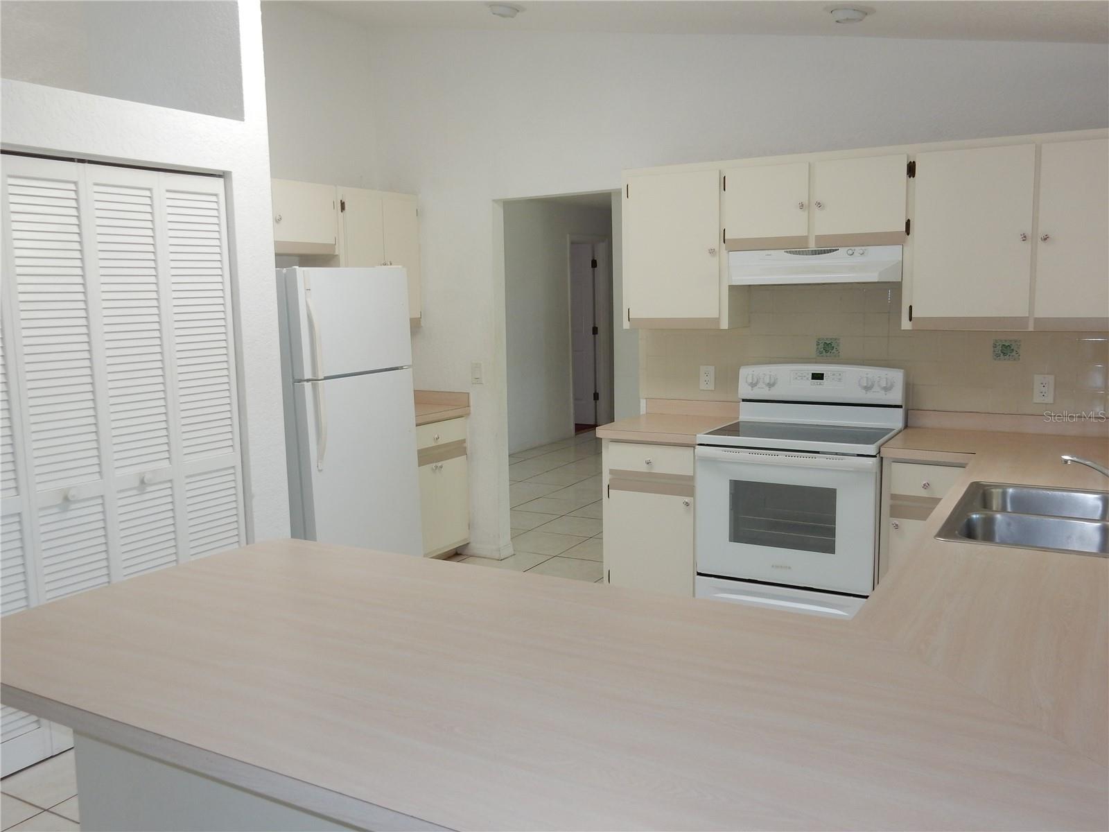 582 Reading St NW, Port Charlotte, FL 33952 — photo 11 of 23