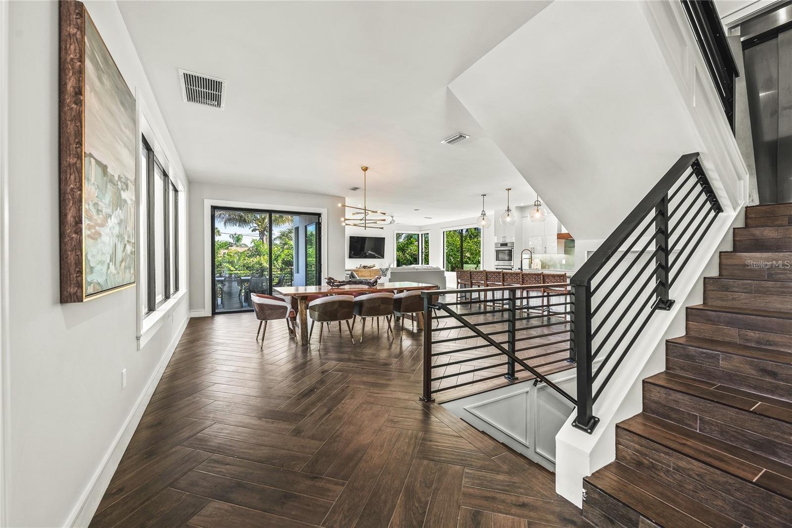 135 Grant Dr, Sarasota, FL 34236 — photo 18 of 83