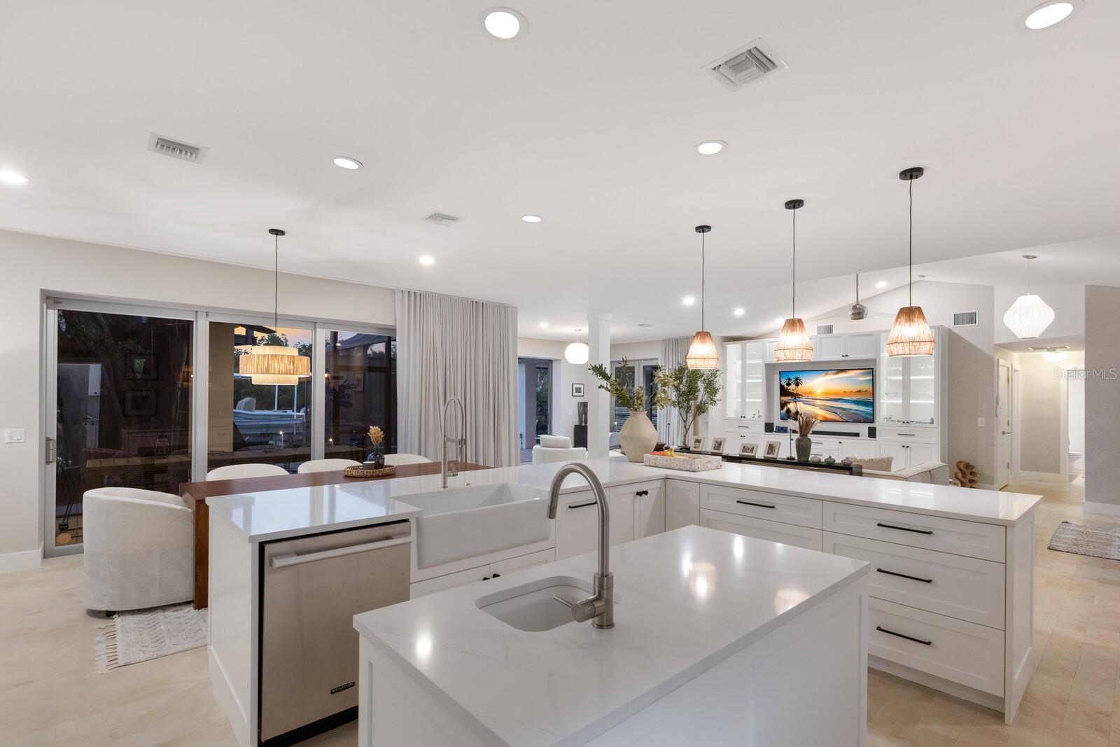 238 Island Cir, Sarasota, FL 34242 — photo 23 of 57
