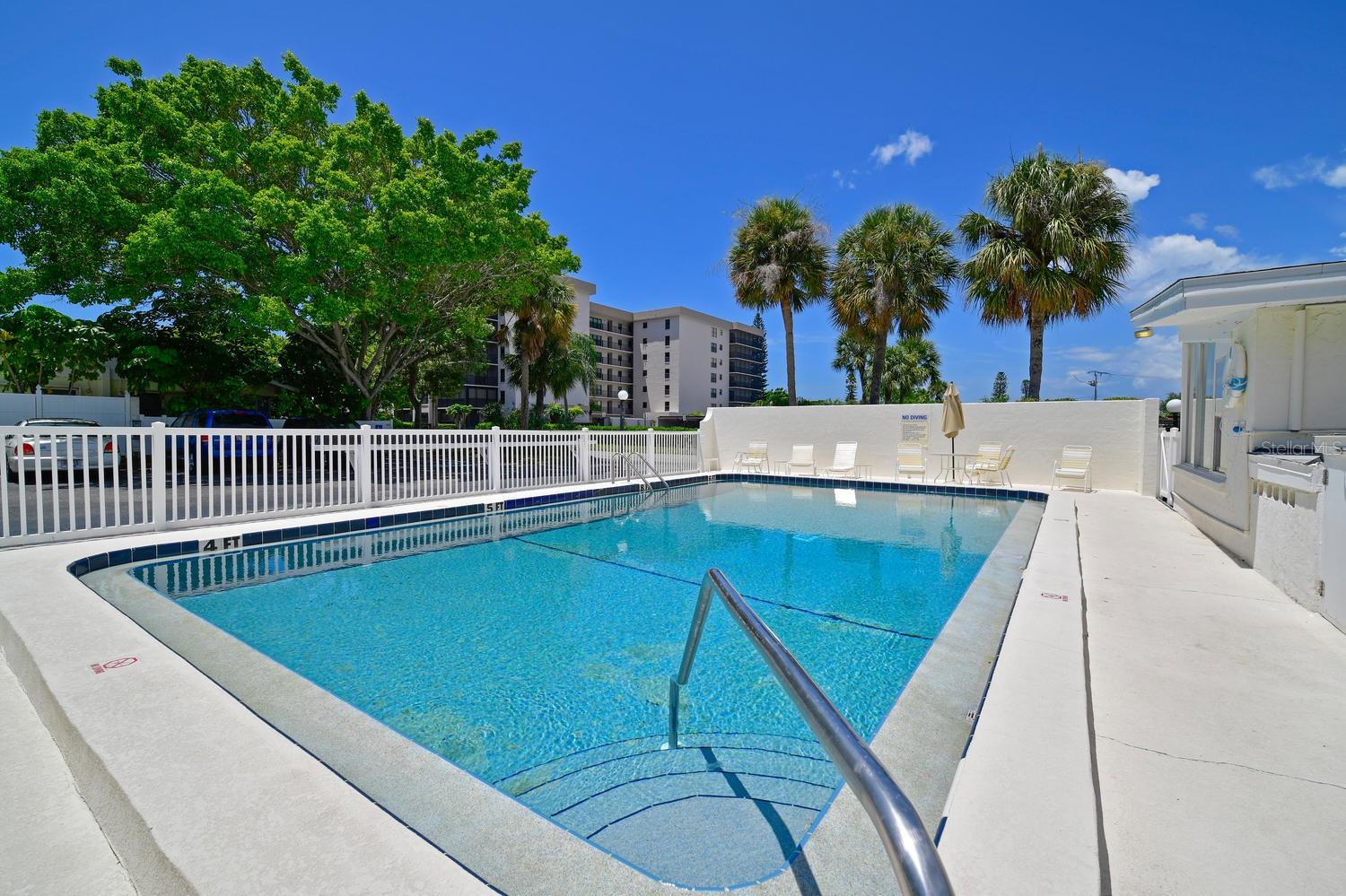 170 Roosevelt Dr #5, Sarasota, FL 34236 — photo 12 of 18